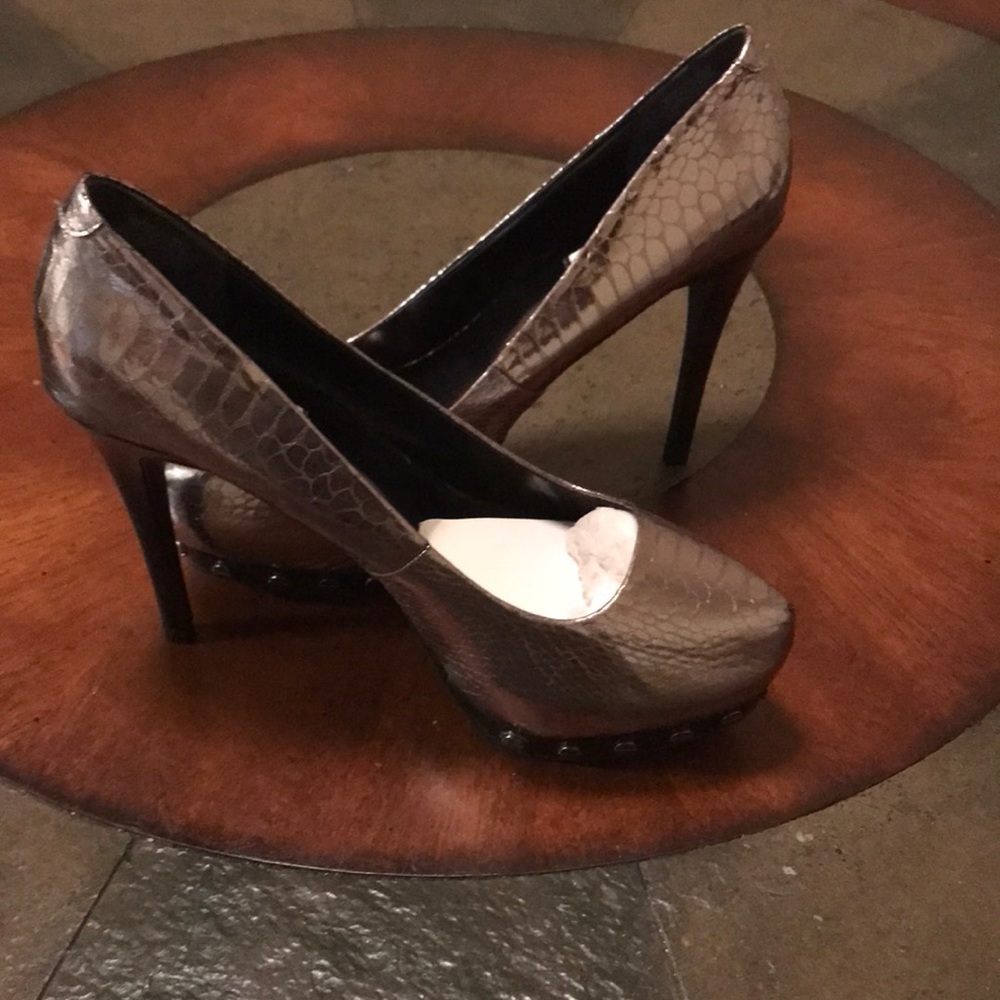SimplyVera Vera Wang pumps